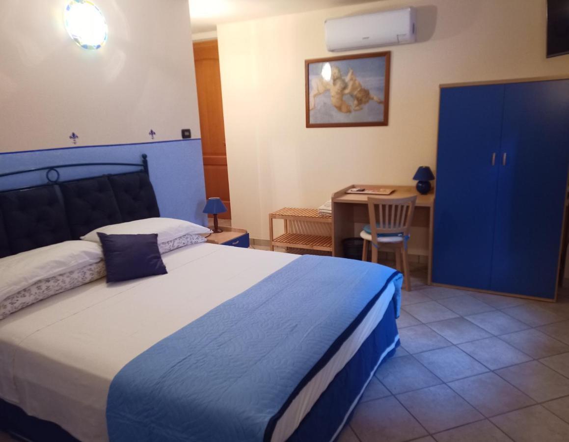 B&B Renzano Bedrooms Salò Εξωτερικό φωτογραφία