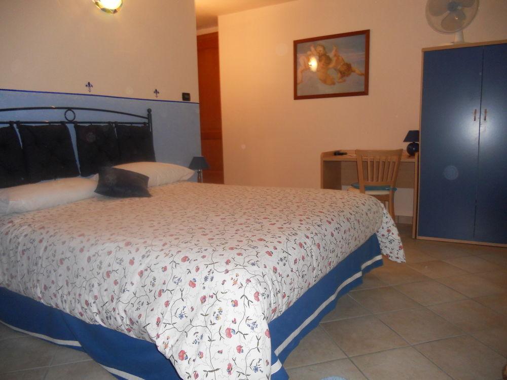 B&B Renzano Bedrooms Salò Εξωτερικό φωτογραφία